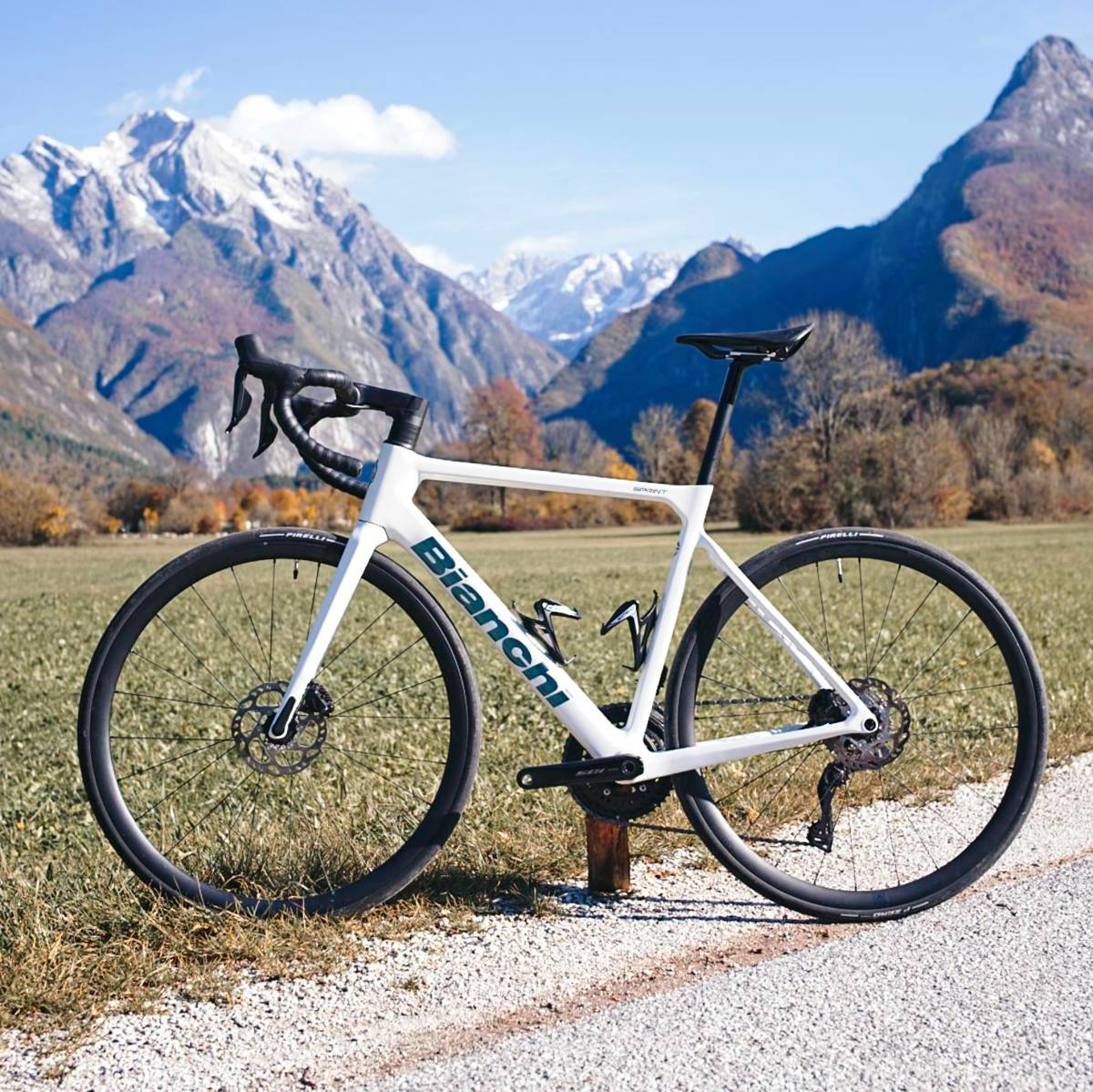 Bianchi Sprint road bike rental in Bovec - Carbon frame with Shimano 105 DI2 groupset