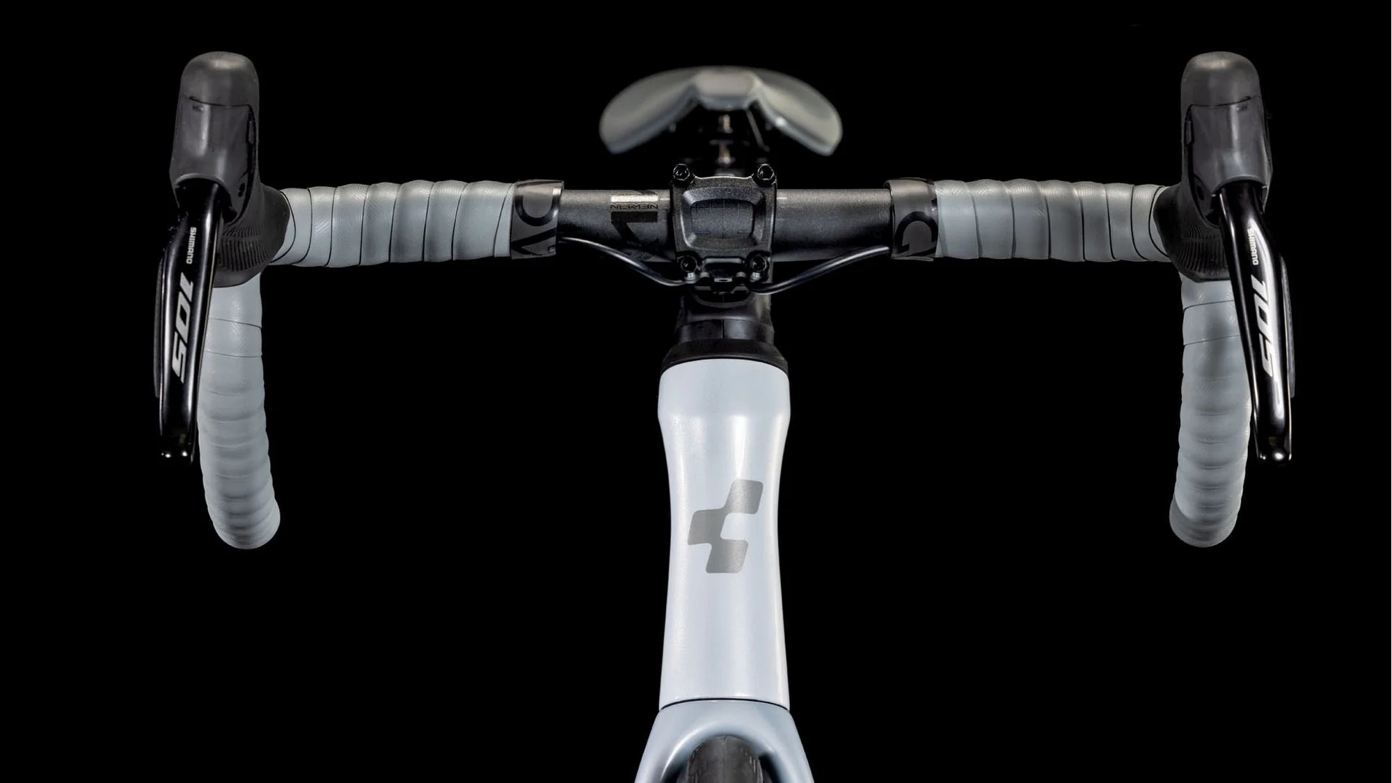 Cube Agree One C:62 size 62 - XL road bike rental in Bovec - Carbon frame with Shimano 105 Di2 groupset