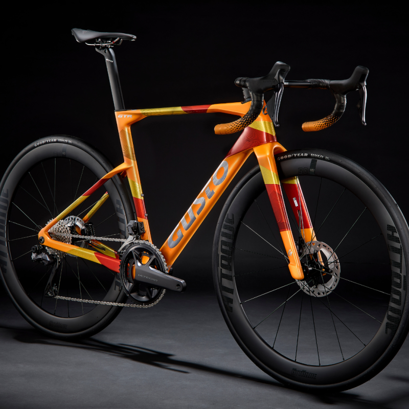 Gusto GTR - L - 105 Di2 road bike rental in Bovec - Carbon frame with Shimano 105 Di2 groupset